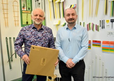 Ramy Zack and James Sword of Tyne Molds presented their new chain-lock in a dispenser.